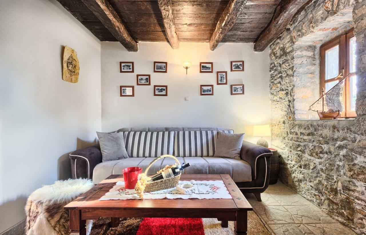 Dalmatia Stone House - Heated Pool Guest House Biorine Ngoại thất bức ảnh