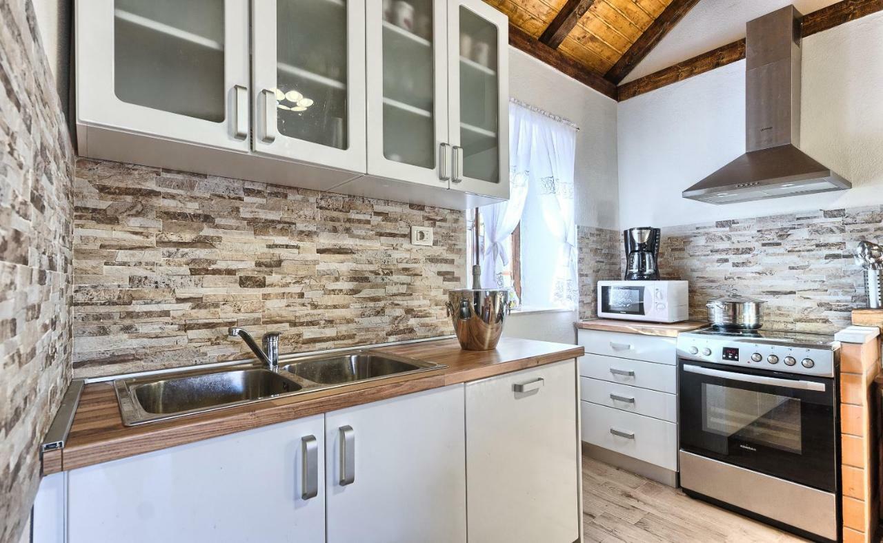 Dalmatia Stone House - Heated Pool Guest House Biorine Ngoại thất bức ảnh